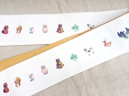 Watercolor animals kaku obi, by MimizukuyaThis obi is a shiritori(word-chain game) visual charade. I
