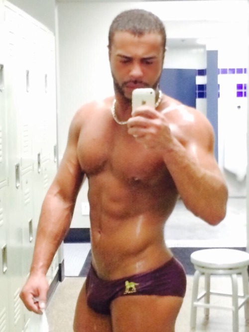 lightskinnedboys:  Built