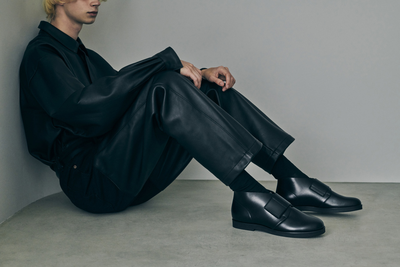 GALLERY OF AUTHENTIC — foot the coacher: BELT SHOES This minimalist...