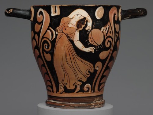 didoofcarthage:Red-figure skyphos with dancing maenad, attributed to the Frignano PainterSouth Itali
