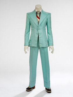 fezgod:  A range of David Bowie’s enigmatic costumes from 1971 - 1980 