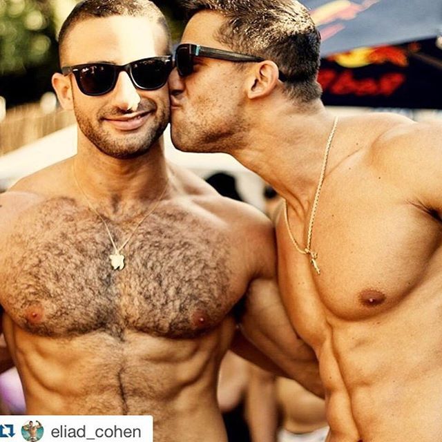 anthnyslzr7:  Kiss me hard before you go… #summertimesadness by eliad_cohen http://ift.tt/1JpatbV