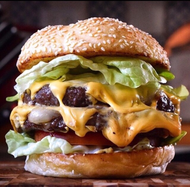 adr0itness:  irontemple:  ahma37:  🍔✨  yes  Fuck me