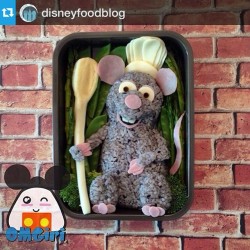 disney-food-porn:  I can barely handle the cuteness of this #Disney bento box! 😍#Repost from @disneyfoodblog via @omgiri by erikaenchanted_ http://ift.tt/1Bi9eHG