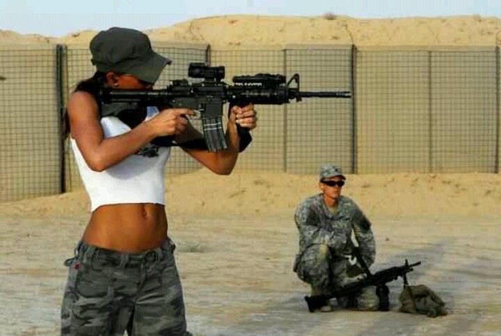 girlandguns:  Girl With Gun  follow me at : http://girlandguns.tumblr.com/