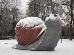 cullen-trash: aliov:   Sweet Brown Snail by Jason Rhoades and Paul McCarthy Effervescent 