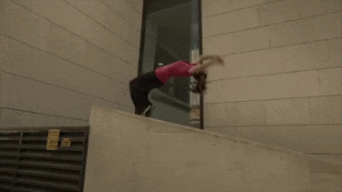 parkour-freerunning-feiyue:  I like the girls movement