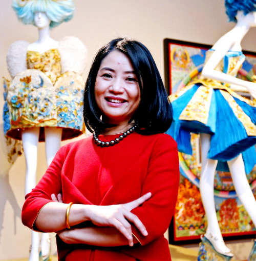 Guo Pei (Chinese: 郭培, Mandarin pronunciation: [ku̯ó pʰěɪ̯], born 1967) is a Chinese fashion designer