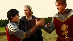 Seeing The Narnia Cast Hugging Each Other, Is Literally The Cutest Thing Ever