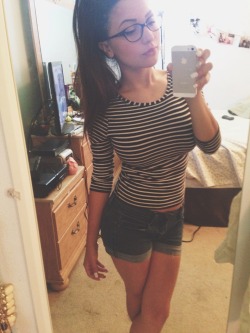 girlswithglasses:  jennaemma, fellow tumblr