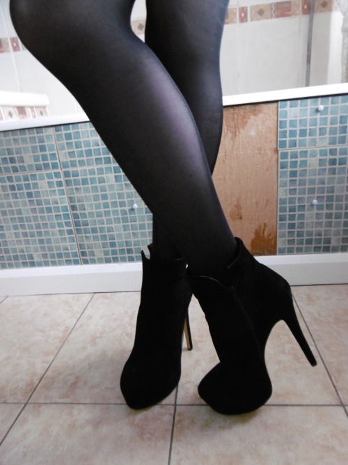 New HeelsFound these hiding in my ‘drafts’&hellip; I got these lovely heels from Onl