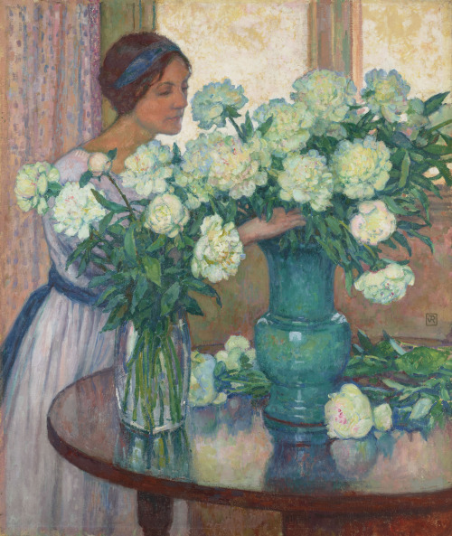 Théo van Rysselberghe (1862-1926) - Les pivoines blanchesOil on canvas. 42.2 x 35.2 inches, 1