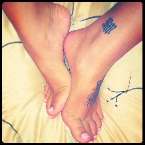 ifeetfetish:  One more of the sexy #feet & #top10toes of @mellyvou