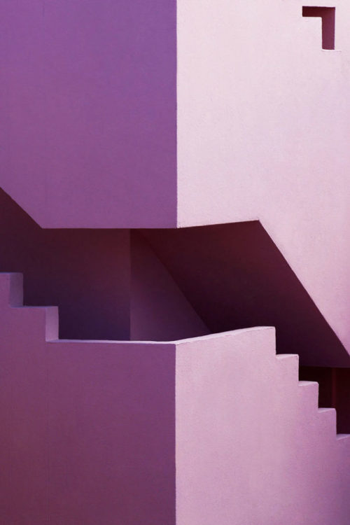 distantvoices - Ricardo Bofill’s Muralla Roja in Calpe