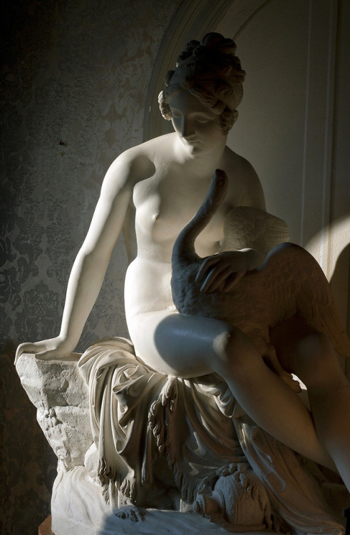 Sculpture: Cincinnato Baruzzi (1796-1878); photo: Simona Tonna