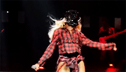 Knowledgeequalsblackpower:  Serfborts: Beyoncé + Popular Dance Moves/Crazes: 1.
