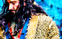 thorinds:Ku bakana ana aznân undu abad Ku ganaga tur ganâd abanulWho awoke to darkness beneath the m