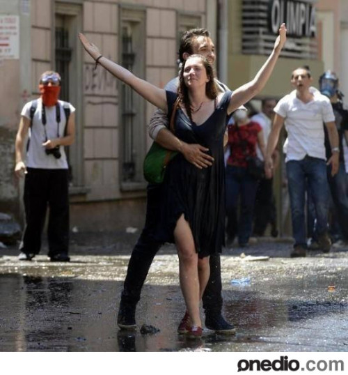Sex allmayend:  Gezi Parkı eylemlerinden karaler… pictures
