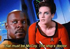 damnromulans:blueshirtsdoitbest:DS9, Season 5: “Trials and Tribble-ations”So, Leonard “Legendary Han
