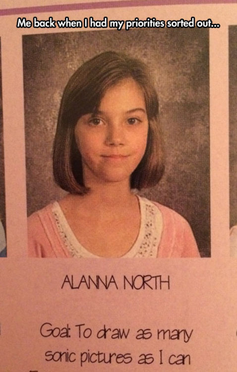 srsfunny:  Her Priorities Were In Orderhttp://srsfunny.tumblr.com/