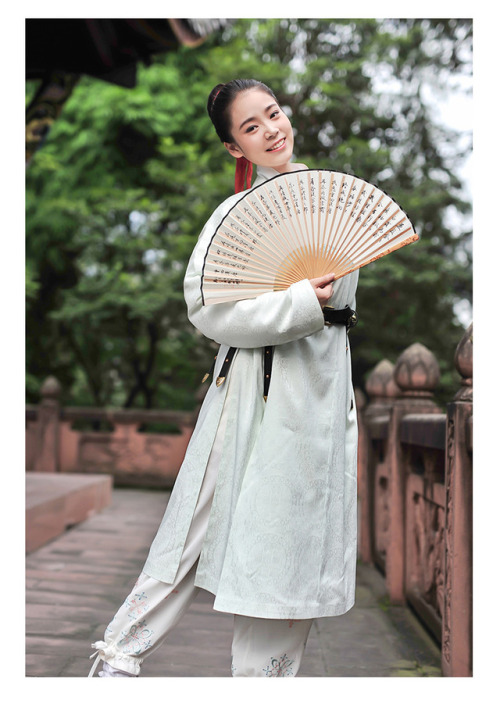 Traditional Chinese hanfu by 重回汉唐