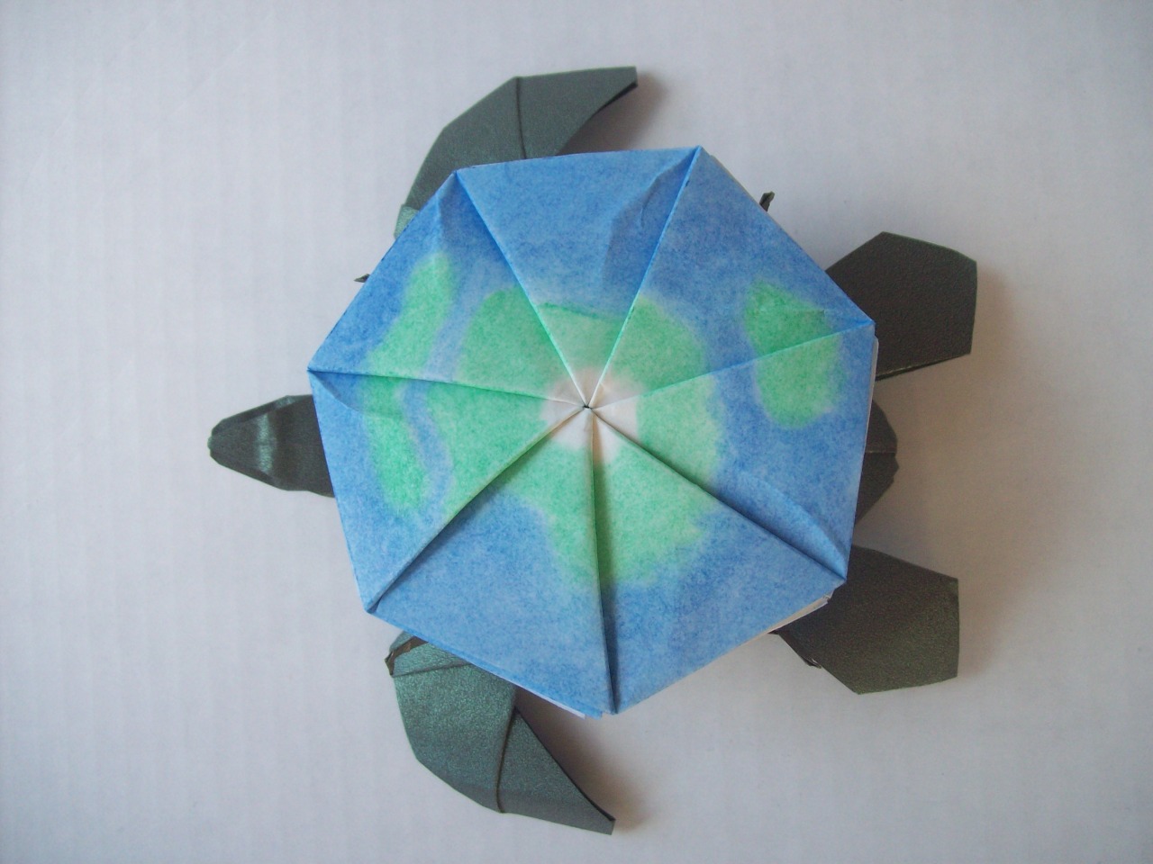 copperbadge:  knottahooker:  foldswithinfolds:  The Discworld Folded by Annalisa for