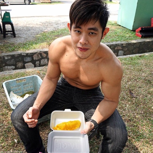 bbbtm13:  I don’t want durian, can I dabao him, Jordan Yeoh, back home? 😍   Reblog & follow me for more hot stuff!