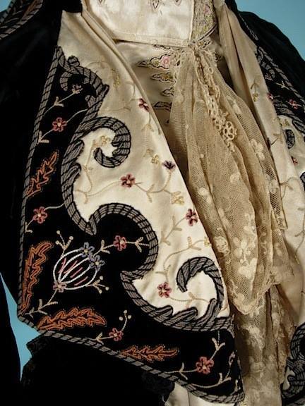 dynamitewaistcoat:Black velvet embroidered woman’s jacket, by Arnold Constable, New York, ca. 1884. 