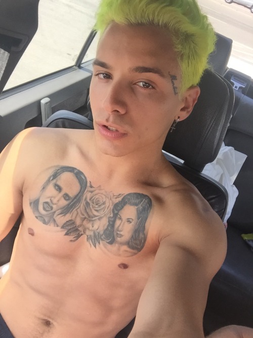 mattymorbid: I feel like the MySpace days right now
