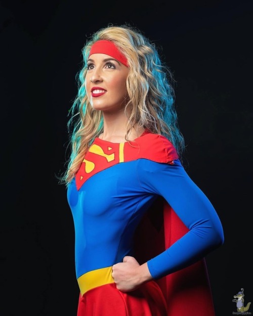 This has got to be my favourite Supergirl photo from @ozcomiccon. As you know she is such a special 