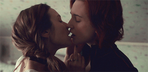wayhaughtshipper: The way Waverly keeps following Nicole’s mouth because she doesn’t