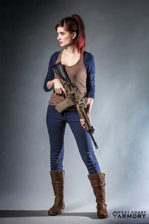 cosplay-paradise:  Susan Coffey as Scarlettcosplayparadise.net 
