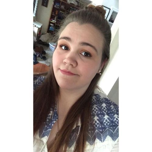 #selfie #feltcute  www.instagram.com/p/B23DGSiAViV/?igshid=lg3a225kay36