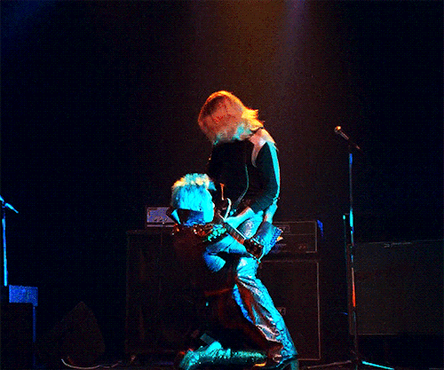 DAILYFLICKS 30K EVENT: FAVORITE 90s FILM PER MEMBER VELVET GOLDMINE (1998) Sonny (@fathermax)