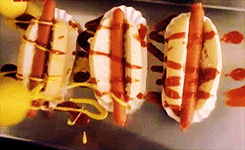 insideageniusmind:  chipwiches:    disney channel original movies → EDDIE’S MILLION DOLLAR COOKOFF   Was this the fucking movie where he tried to crack an egg with one hand and he put fruit loops on chicken
