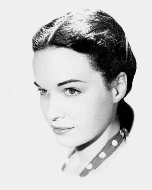 Bettie Page before her bangs.