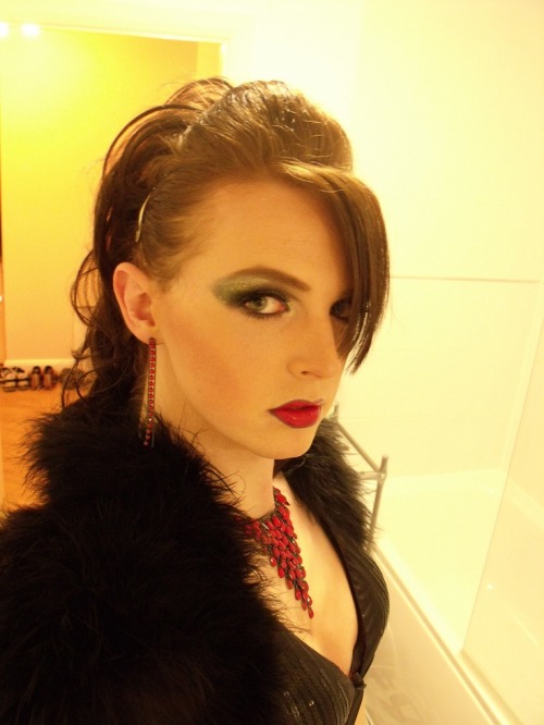http://prettycd.tumblr.com/post/118774615344
