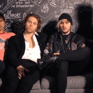 wastethemuke:  these two cannot keep their hands off each other