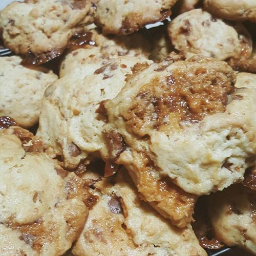 From Gastroposter Faye Gong, via Instagram: Wunderbar cream cheese cookies are done! See that gooey 