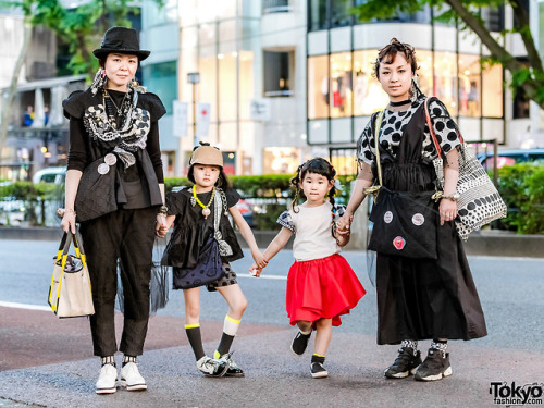 Japanese mothers and daughters - Shizuko with Misaki and Sayaka with Aruyu - on the street in Haraju