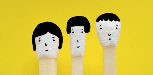 Kokeshi MatchesKumi Hirasaka drew faces of Kokeshi, a traditional Japanese wooden dolls on each matc