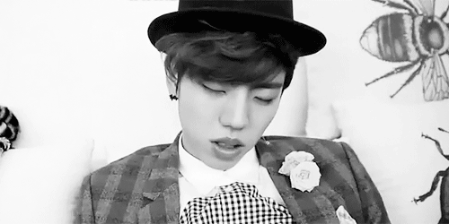 cheeky-doll:  73/100 black&amp;white gifs of Dongwoo 