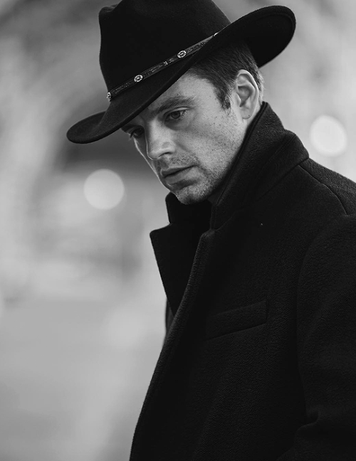 sebastiansource: Sebastian Stan photographed by Nino Muñoz for Esquire Spain.