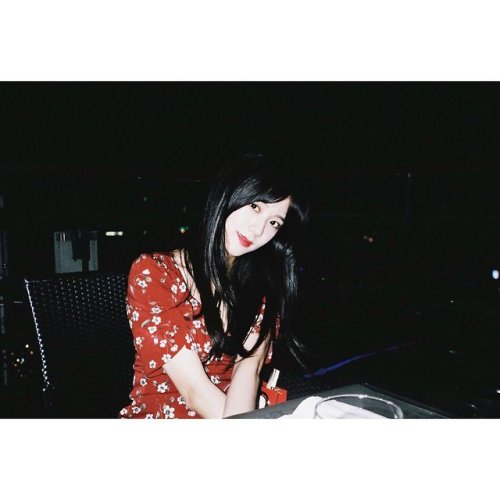 JISOO ig update