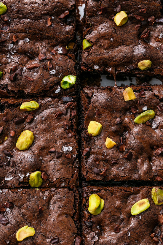 sweetoothgirl:Olive Oil &amp; Pistachio Brownies