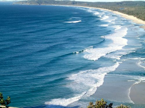 Small south swell in nsw.