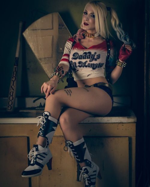 #cosplayandfilms #cosplay #cosplaying #cosplaygirl #cosplayers #cosplayer #sexycosplay #harleyquinn 