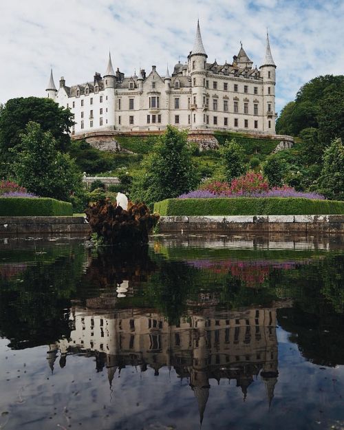 legendary-scholar:  innamorat4:  Georgina   Dunrobin Castle is a stately home in Sutherland, in the Highland area of Scotland.