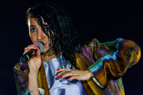 XXX voulx:  FKA twigs live at Google Play Party. photo
