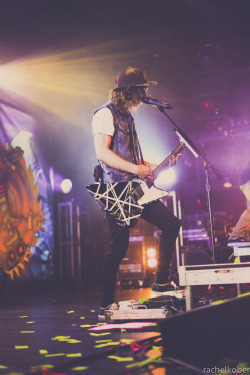 ptv-daily:  Vic Fuentes // Pierce the Veil